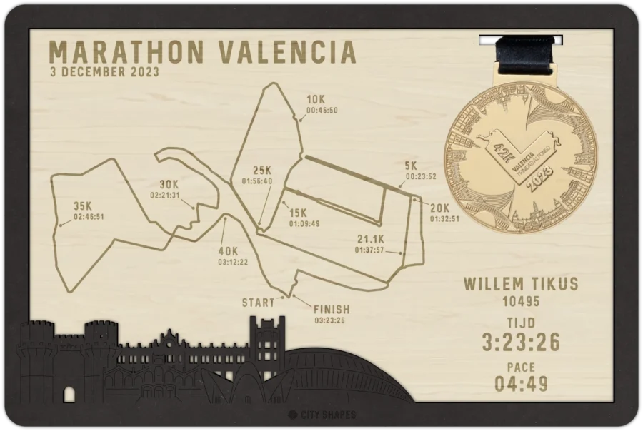 Zwart-MDF medaillehouder van Marathon Valencia, City Shapes wanddecoratie