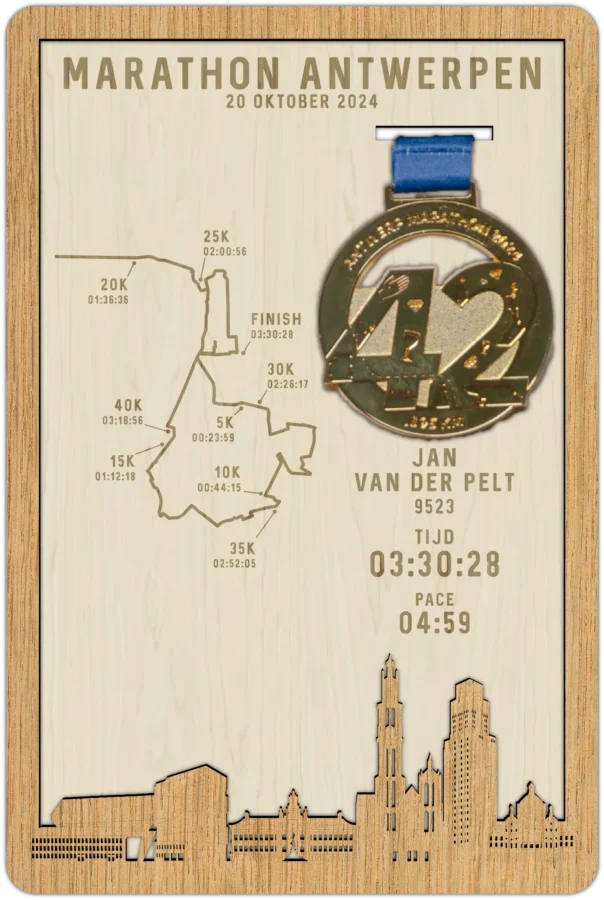 Eiken medaillehouder van Marathon Antwerpen, City Shapes wanddecoratie