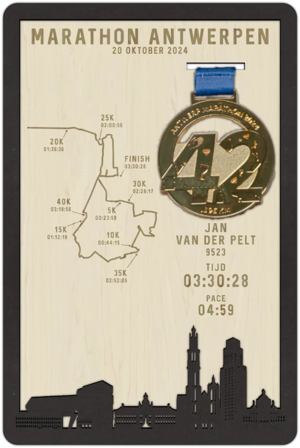 Zwart-MDF medaillehouder van Marathon Antwerpen, City Shapes wanddecoratie