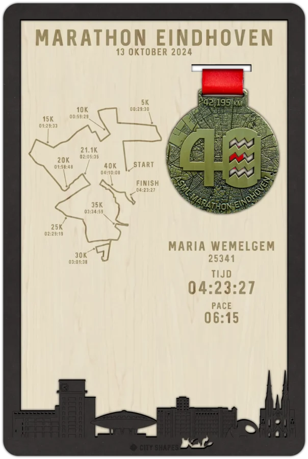 Zwart-MDF medaillehouder van Marathon Eindhoven, City Shapes wanddecoratie